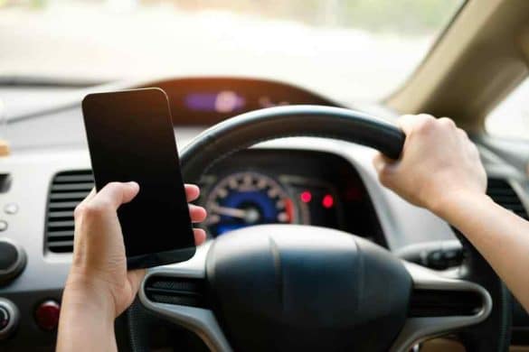 On perd combien de points pour téléphone au volant ? Sanction et amende expliquées-mairie72.fr