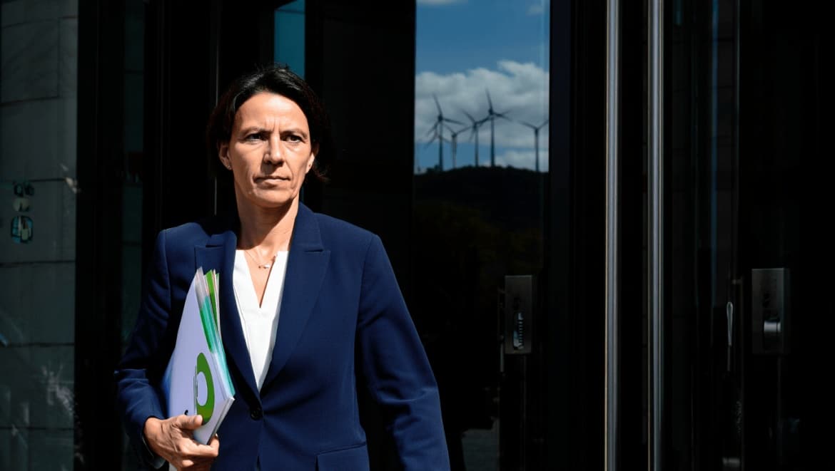 Livret A : un rapport préconise d'utiliser votre épargne pour financer les énergies vertes
