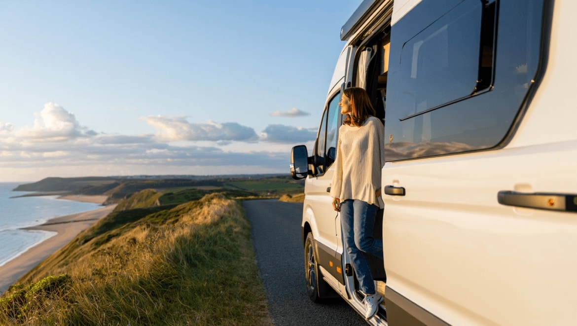 NORMANDIE | ROAD-TRIP EN VAN AMENAGÉ DANS LE CALVADOS
