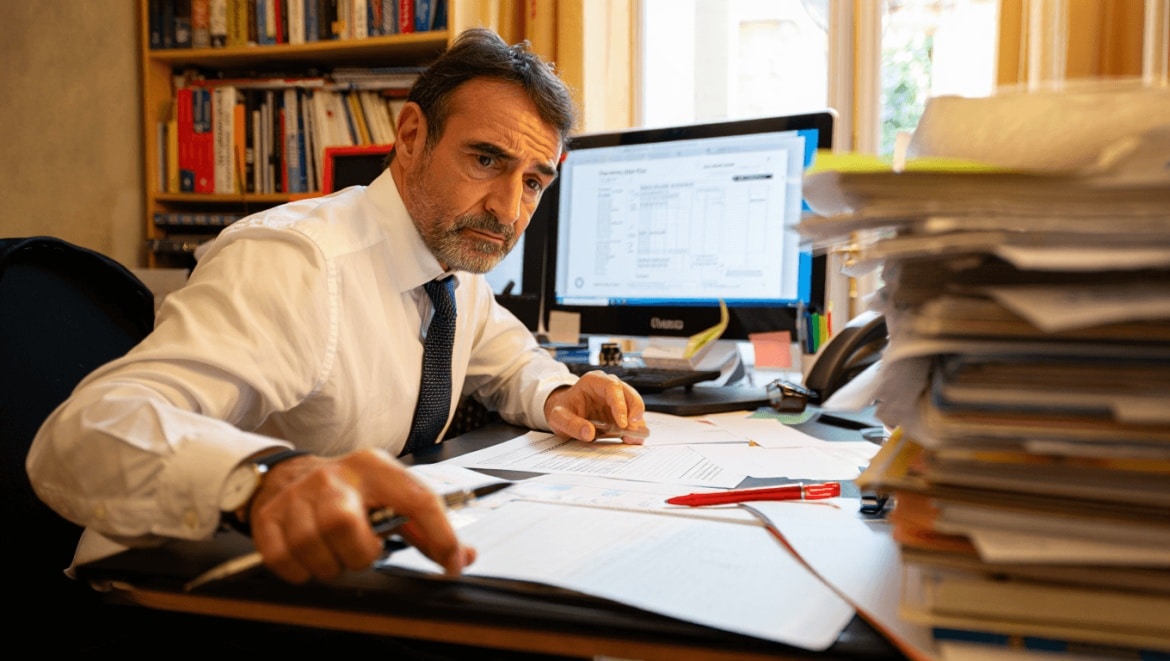 Assurance vie, PEA, PER… Mes placements sont-ils automatiquement communiqués au fisc ? Comment éviter un oubli qui peut coûter cher
