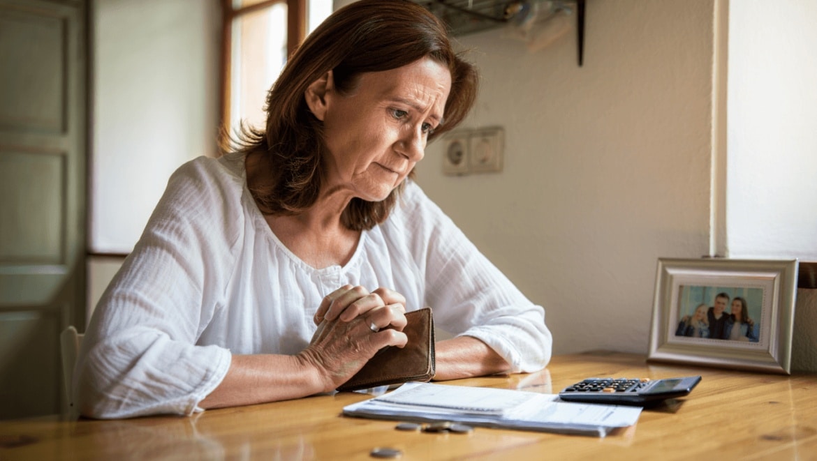 « Une vraie crise de confiance » : pourquoi les Français comptent de moins en moins sur l'État pour assurer leur avenir financier
