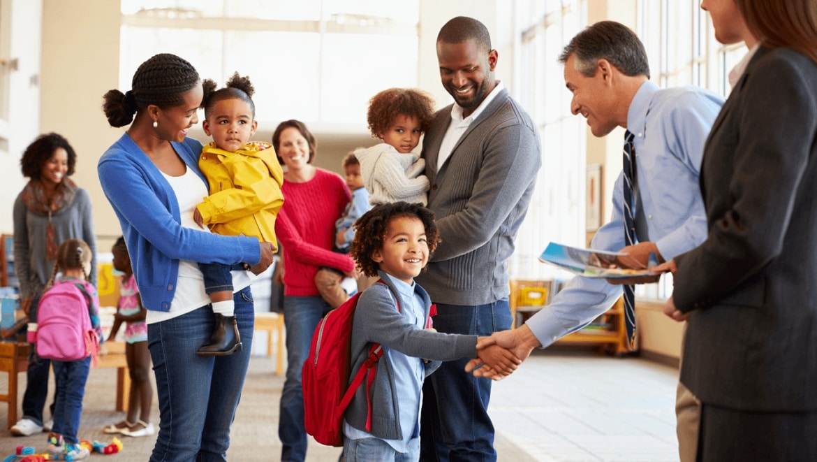 Service public de la petite enfance : la loi qui Ã©tend Ã  toutes les communes et intercommunalitÃ©s la compensation financiÃ¨re de l'Ãtat a Ã©tÃ© promulguÃ©e
