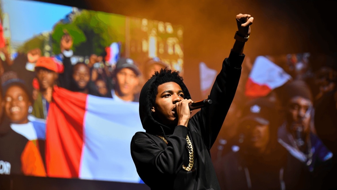 Moins insouciantes, plus multiculturelles: ce que disent les chansons francophones de la France actuelle