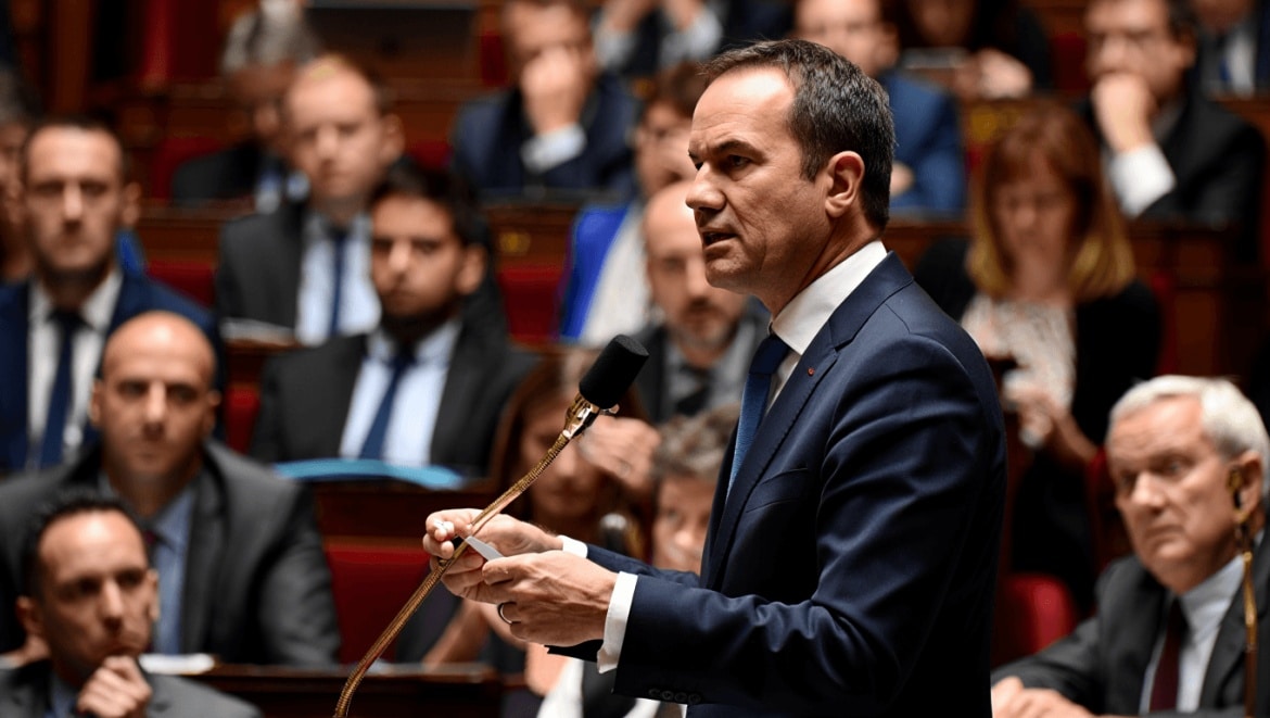 LâAMF appelle au retrait du texte Â« Etat local Â» de lâordre du jour parlementaire