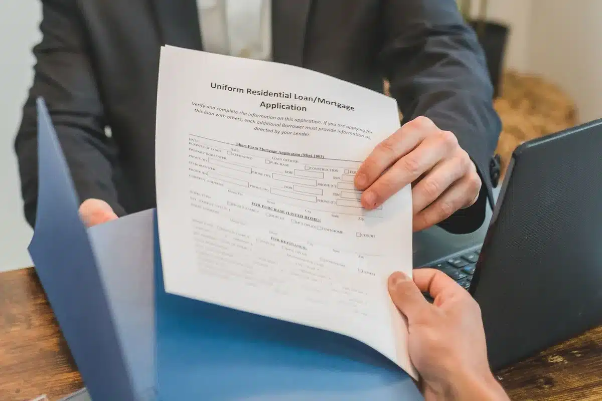 Liste de contrôle et documents bancaires à conserver avant de signer