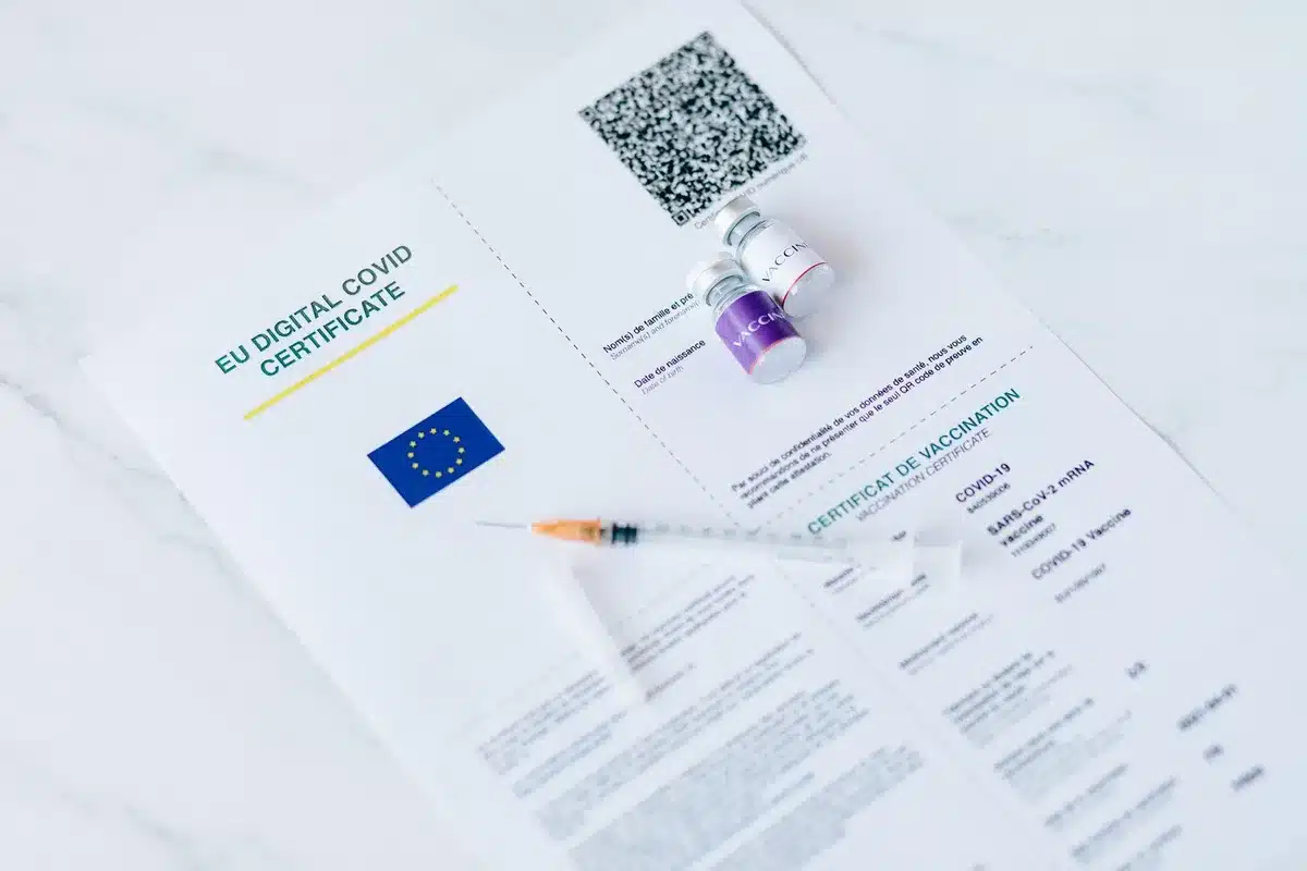 Certificat médical daté et blessures documentées