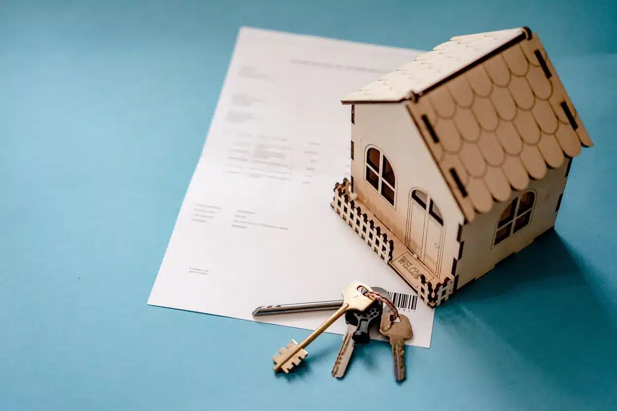 Contrat d'assurance-vie avec documents fiscaux et informations de bénéficiaires